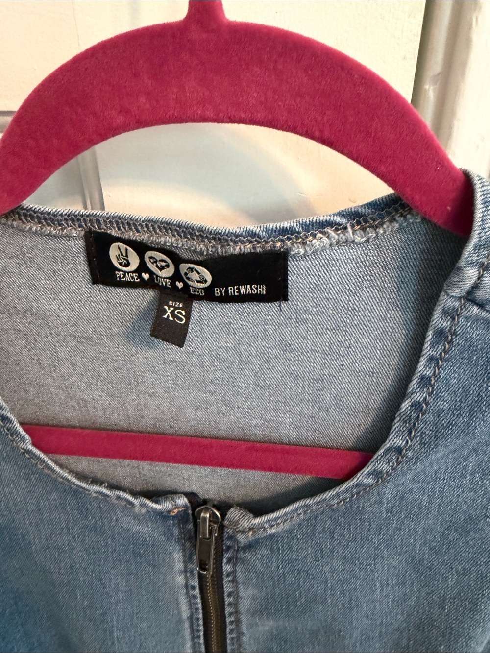 Sleeveless Blue Denim Zip-Front Women’s Jeans Dress - Picture 4 of 4